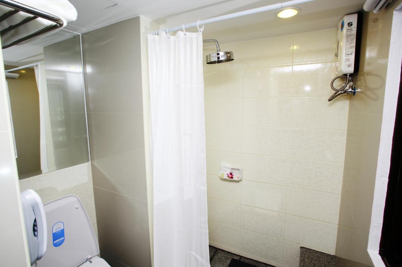 A-2 House Pansiyon Bangkok Dış mekan fotoğraf